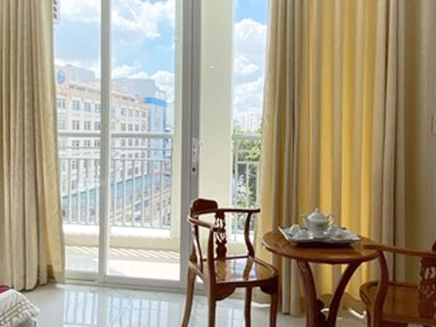 Presidential Condo, Multiple Beds, Bathtub, City View | Living area | LCD TV