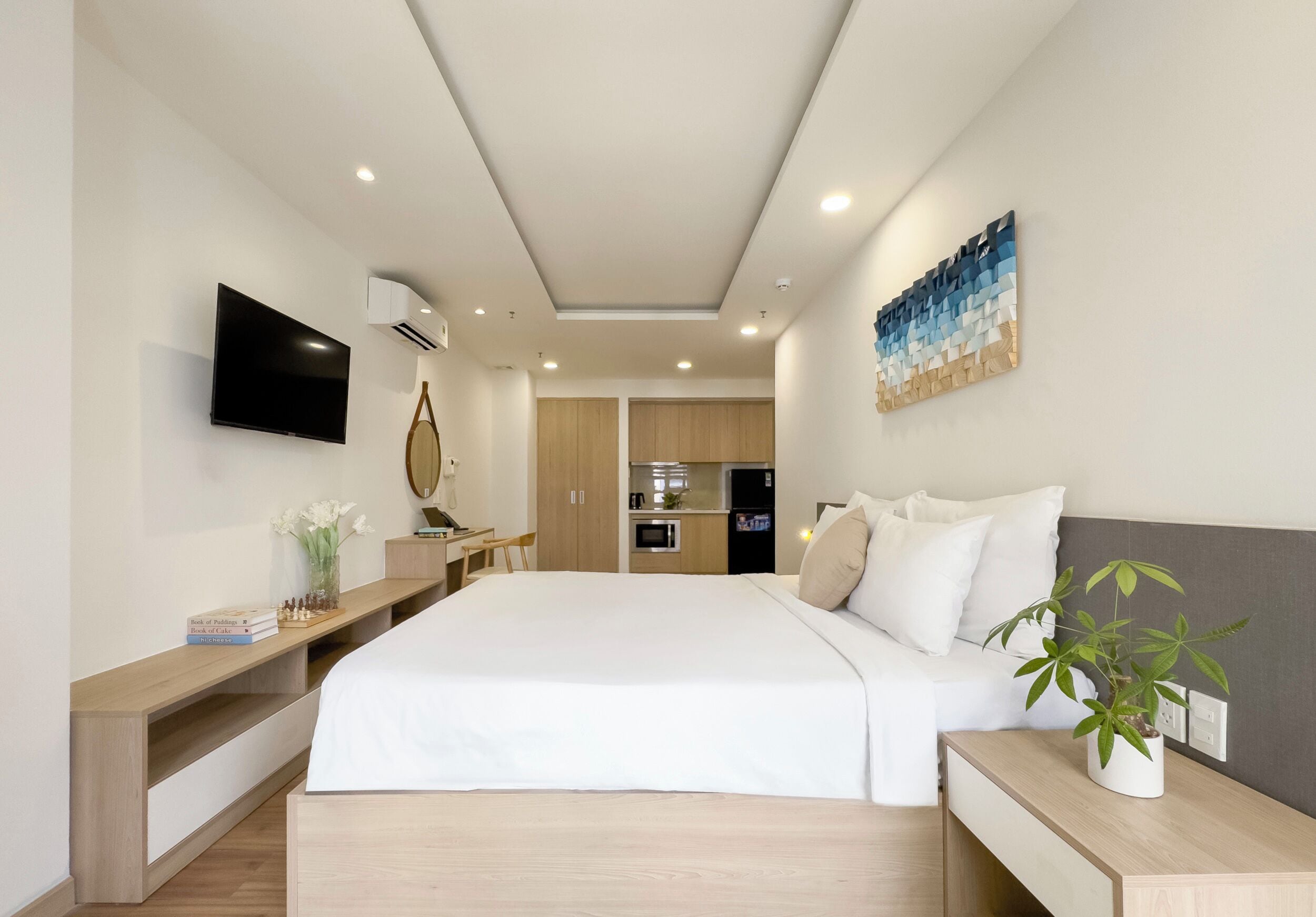 Estúdio luxo | Cofres nos quartos, escrivaninha, quartos à prova de som