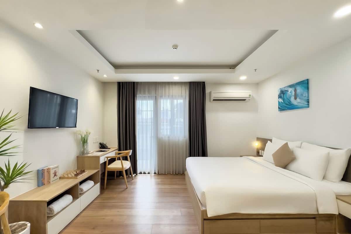 Superior-Studio, Balkon | Zimmersafe, Schreibtisch, schallisolierte Zimmer, Bügeleisen/Bügelbrett