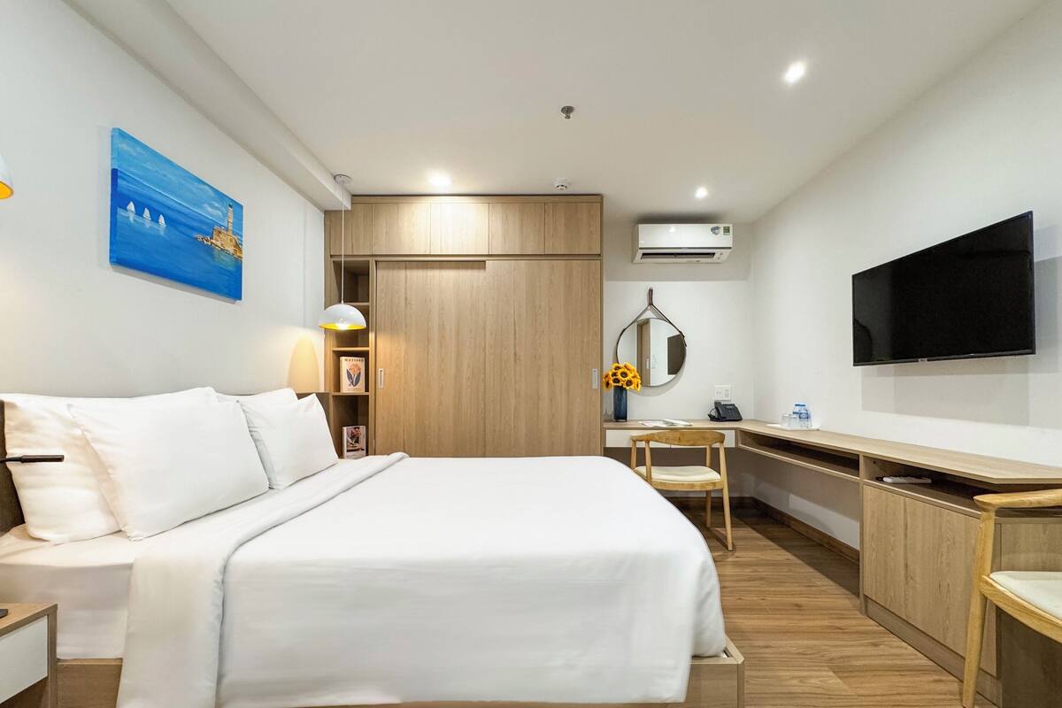Studio Tiêu chuẩn | Két bảo mật tại phòng, bàn, phòng cách âm, bàn ủi/dụng cụ ủi quần áo 