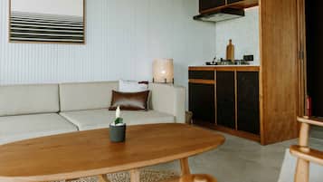 Premier Suite Plus Twin | Sala de estar | Smart TV 43 polegadas com canais digitais, Netflix