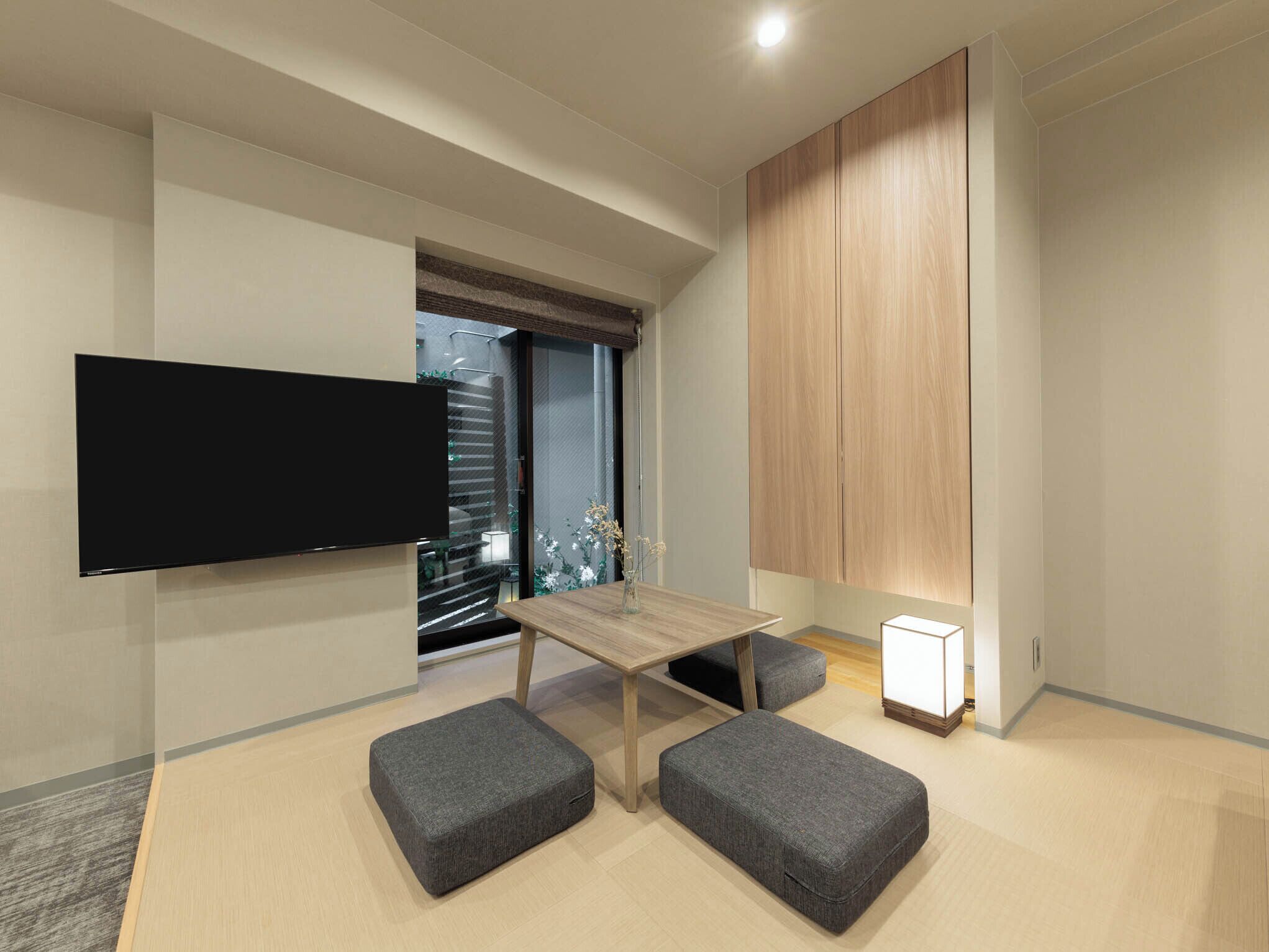 舒适套房, 无烟房 (Moderate, with Tatami Room) | 起居区 | 平板电视