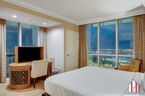1 bedroom, in-room safe, desk, iron/ironing board - MGM Signature 15-620 1BR w/ Amazing Balcony Views (Las Vegas)