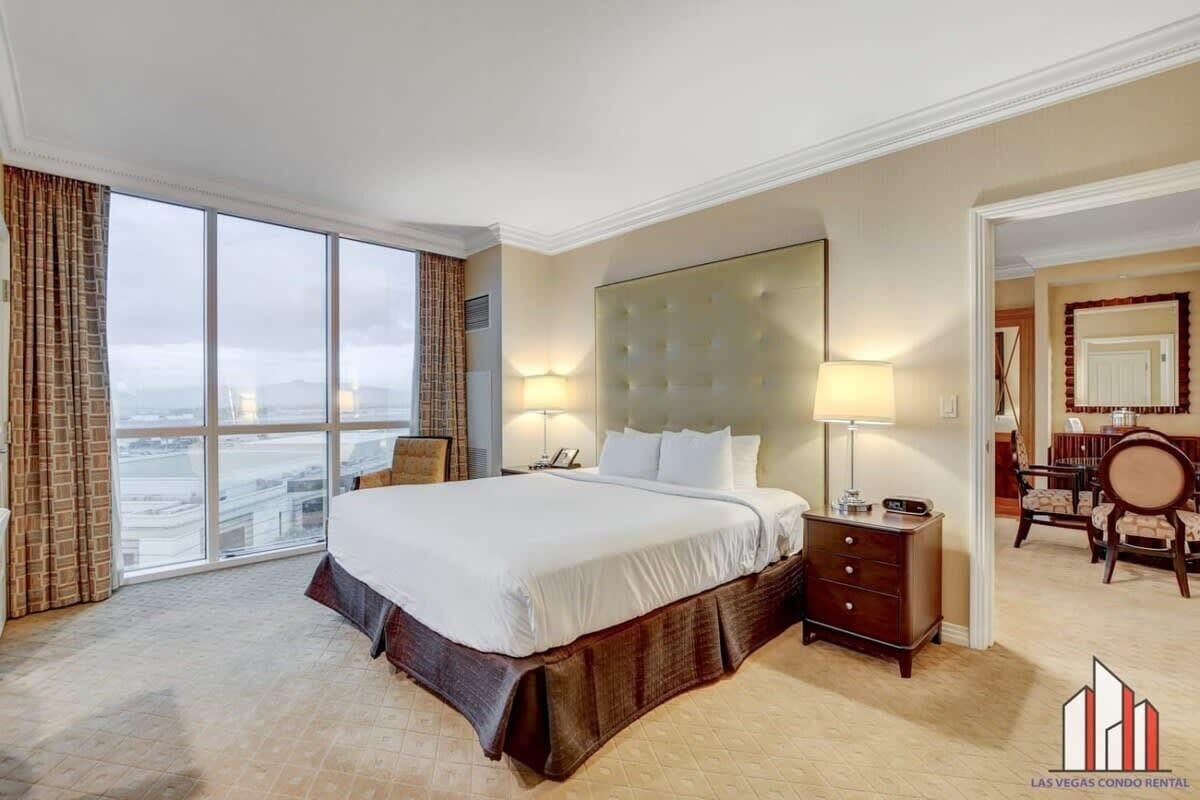 1 bedroom, in-room safe, desk, iron/ironing board