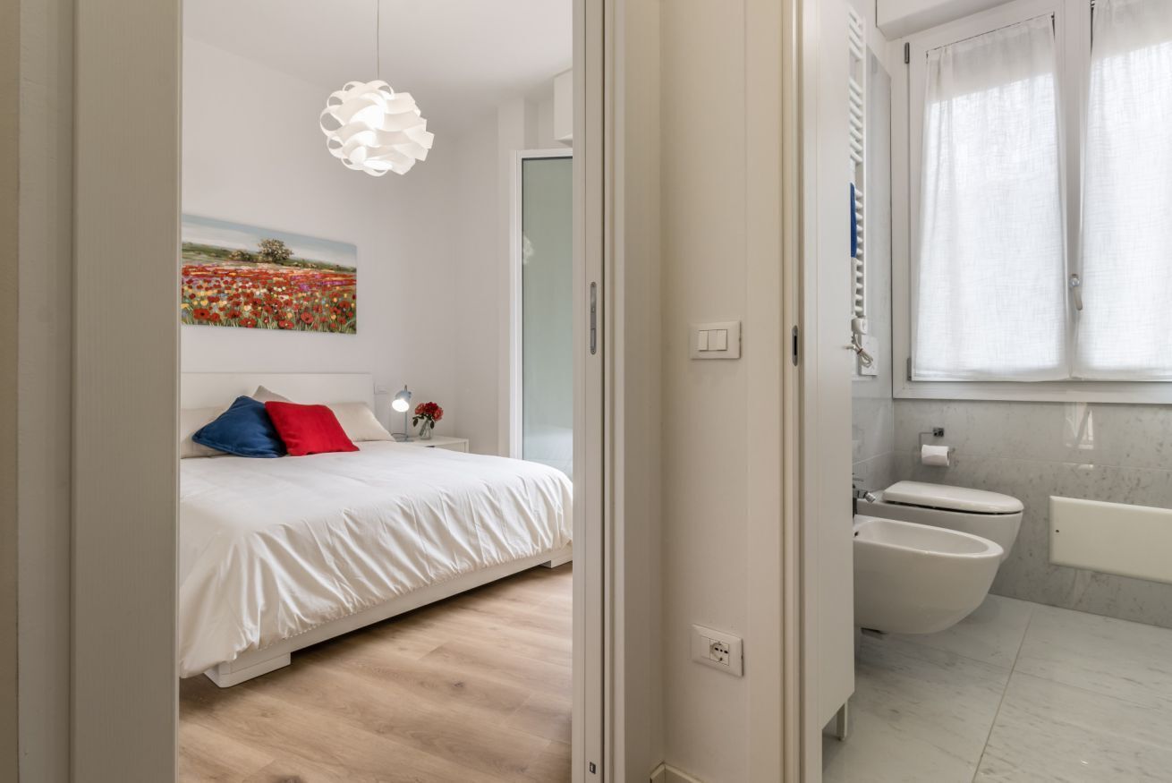1 dormitori, planxa i posts de planxar, wifi i roba de llit 
