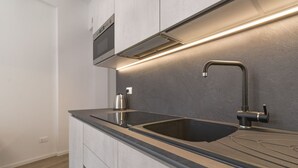 Fridge, microwave, stovetop, dishwasher - Vicolo Circolo@Castelvecchio (Verona)