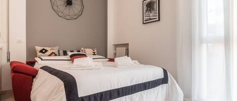 1 bedroom, iron/ironing board, travel crib, WiFi