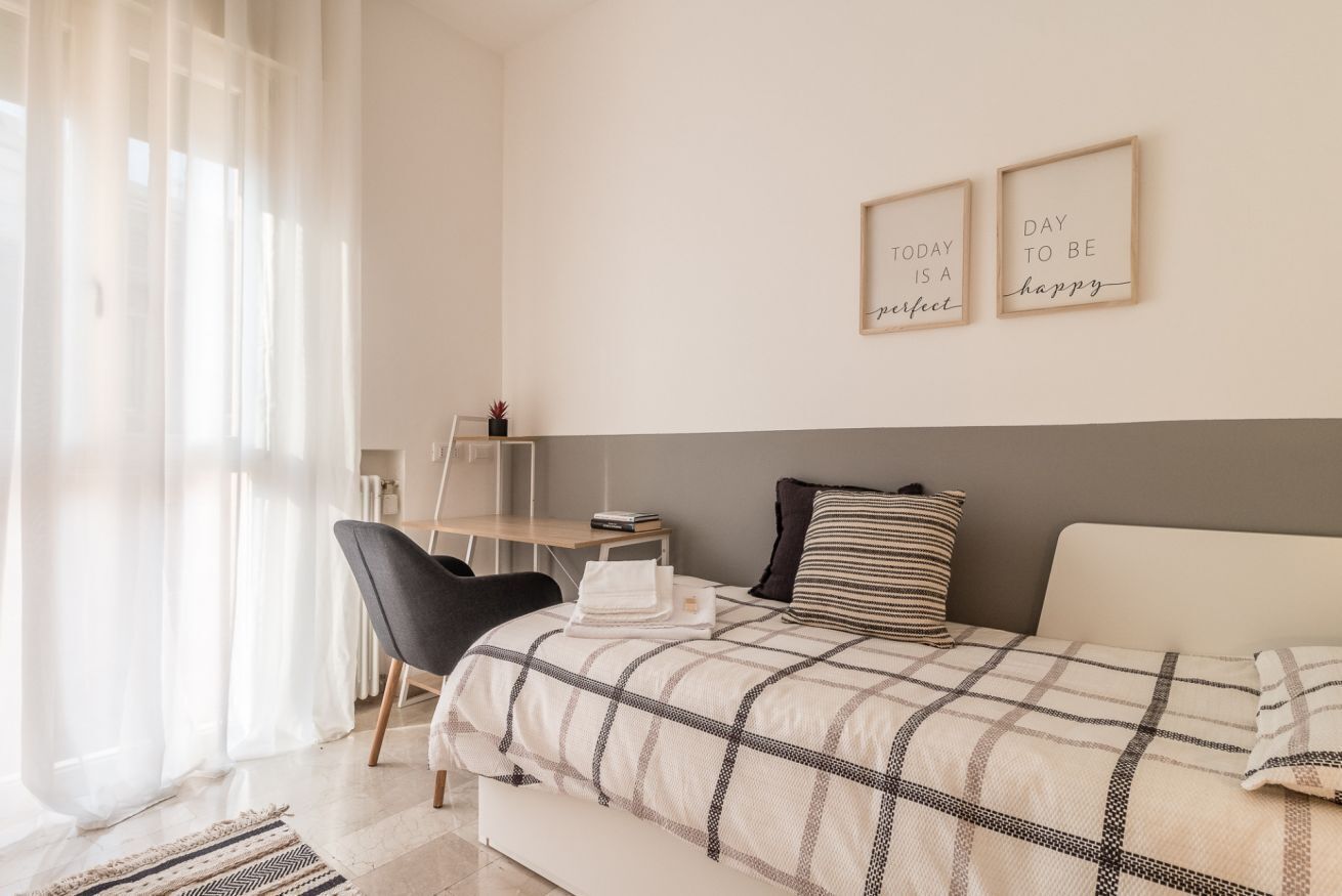 2 habitaciones, tabla de planchar con plancha, cuna de viaje y wifi 