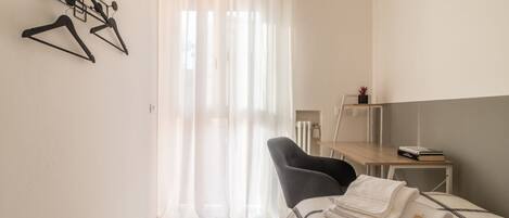 1 chambre, fer et planche Ă repasser, lit parapluie, Wi-Fi