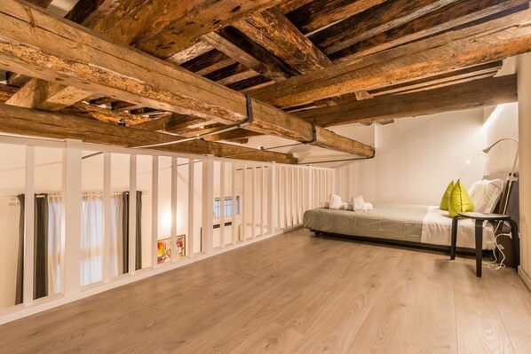 Bügeleisen/Bügelbrett, WLAN, Bettwäsche