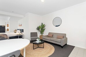 1 chambre, fer et planche à repasser, Wi-Fi, draps fournis