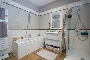 Hair dryer, towels, soap, shampoo