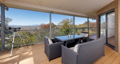 Divine Views on Roper - Glorious three bedroom, two bathroom townhouse with views to die for!