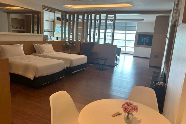 City Studio | Dining - King's Lane Ipoh (Ipoh)