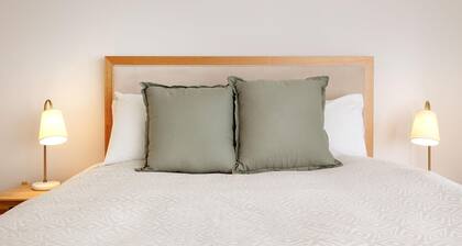 Cosy and Chic on Olive - Stylish one bedroom apartment in central Albury