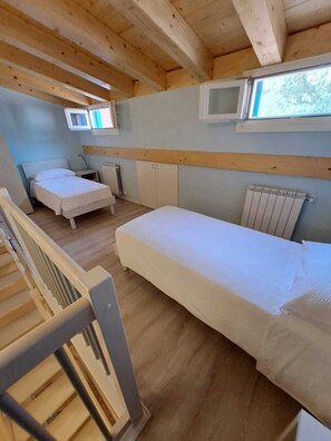 2 bedrooms, free WiFi, bed sheets