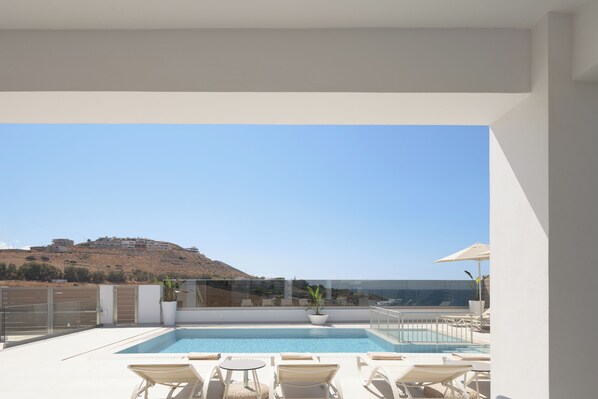 Piscine extérieure, piscine chauffée