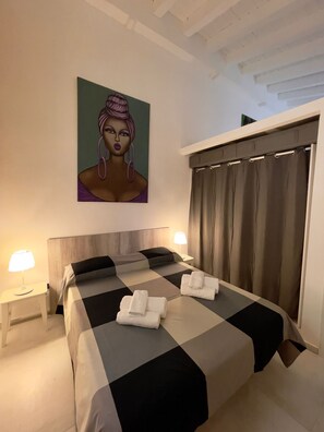 1 bedroom, desk, iron/ironing board, free WiFi - Renovated old house in Theater Square within walking distance of the Via Atenea (Agrigento)