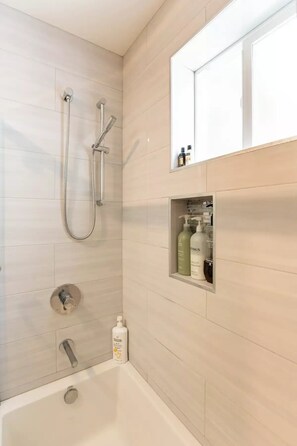 Hårtørrer, håndklæder, Sæbe, Shampoo