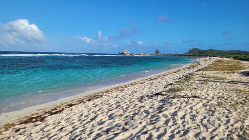 Villa rental with swimming pool in Karukera for 4 people in Saint-François