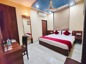 Deluxe Room -  Hotel Ratan Palace by Evara (Jaipur)
