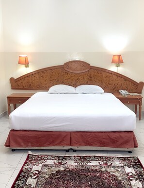 Standard Double Room, 1 King Bed | Laptop workspace, free WiFi, bed sheets - Super OYO 151 Manam 2 Hotel Apartment (Muscat)