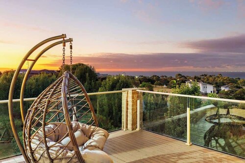 Blissful Sunhill | Pool & Bay Views