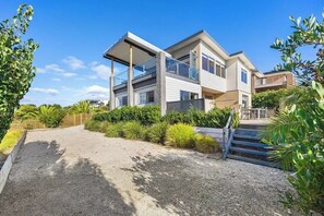 Exterior - Blissful Sunhill | Pool & Bay Views (Mount Martha)