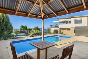 Pool - Blissful Sunhill | Pool & Bay Views (Mount Martha)