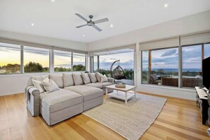 TV, offices - Blissful Sunhill | Pool & Bay Views (Mount Martha)