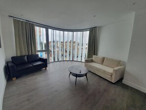 Living area - Boutique Vertigo Apartment Central Kingston/London (Kingston upon Thames)