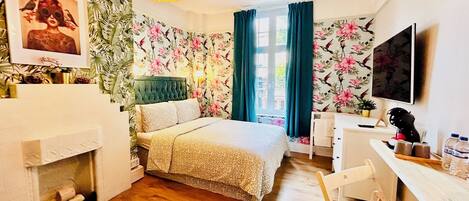 Chambre Double Deluxe, 1 lit double, non-fumeurs, salle de bains commune (R2) | Décoration personnalisée, ameublement personnalisé, rideaux occultants