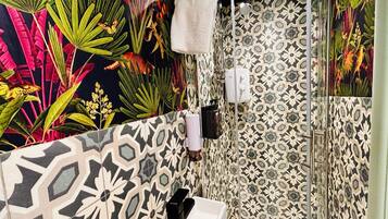 Signature-Doppelzimmer, 1 Doppelbett, mit Bad | Badezimmer | Duschwanne, Komfortbadewanne, Haartrockner, Seife