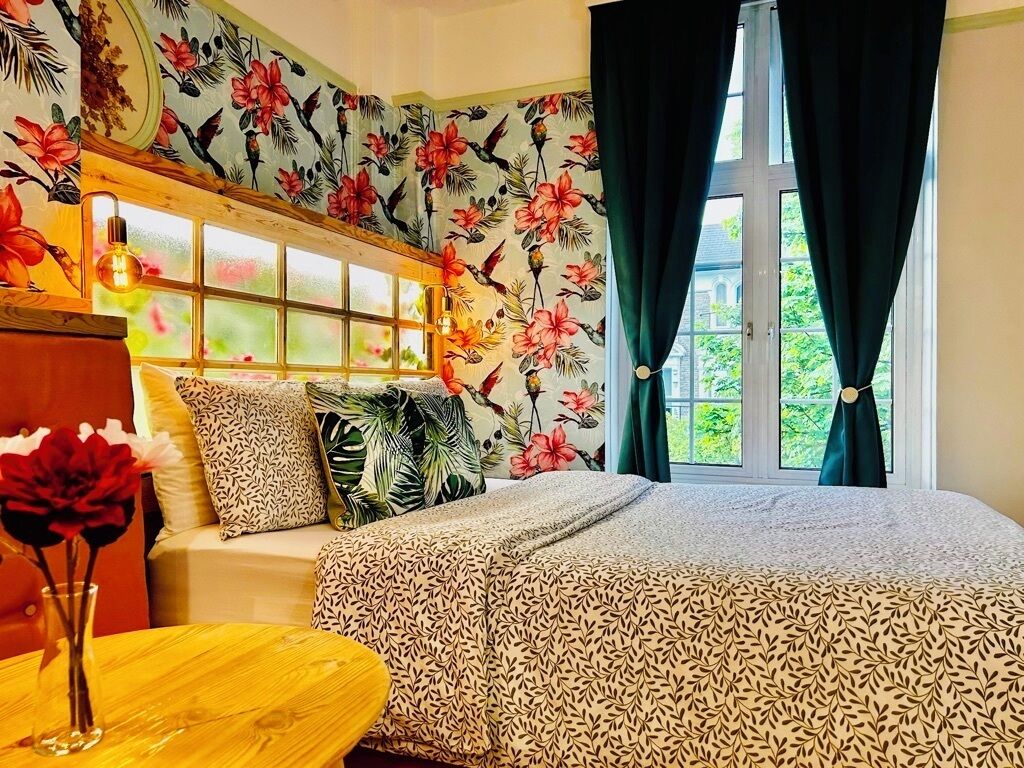 Signature Double Room, 1 Double Bed, Ensuite | Individually decorated, individually furnished, blackout drapes