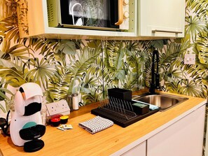 Signature Double Room, 1 Double Bed, Ensuite | Private kitchen