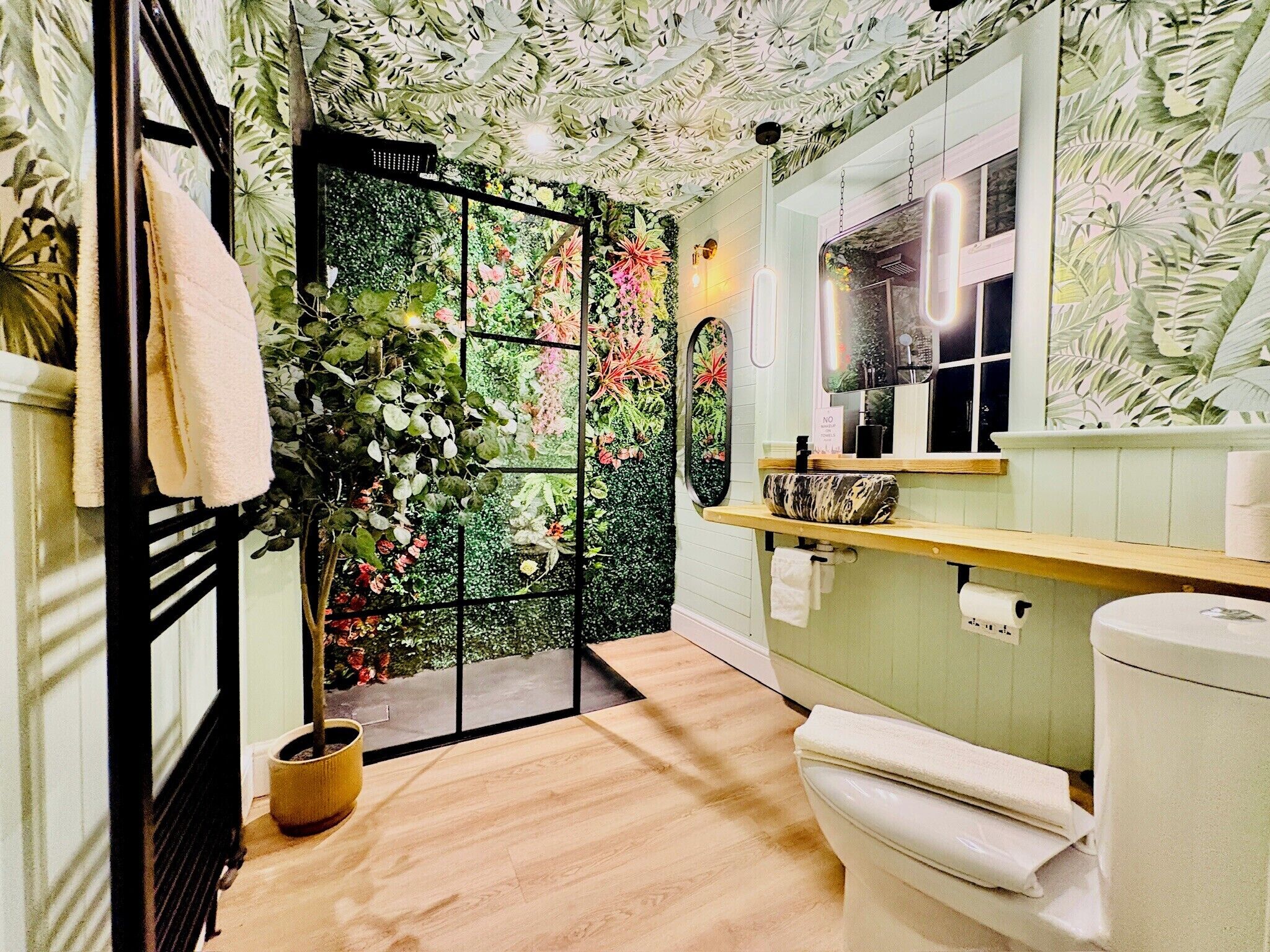 Superior Studio | Bathroom | Hair dryer, towels, soap, shampoo