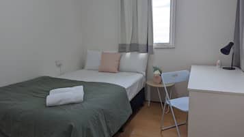 1 bedroom, desk, Internet, bed sheets