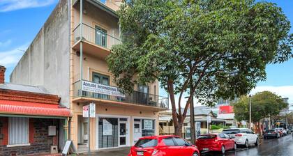 Studio 19 - Wright Lodge