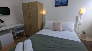 1 chambre, bureau, Wi-Fi, draps fournis
