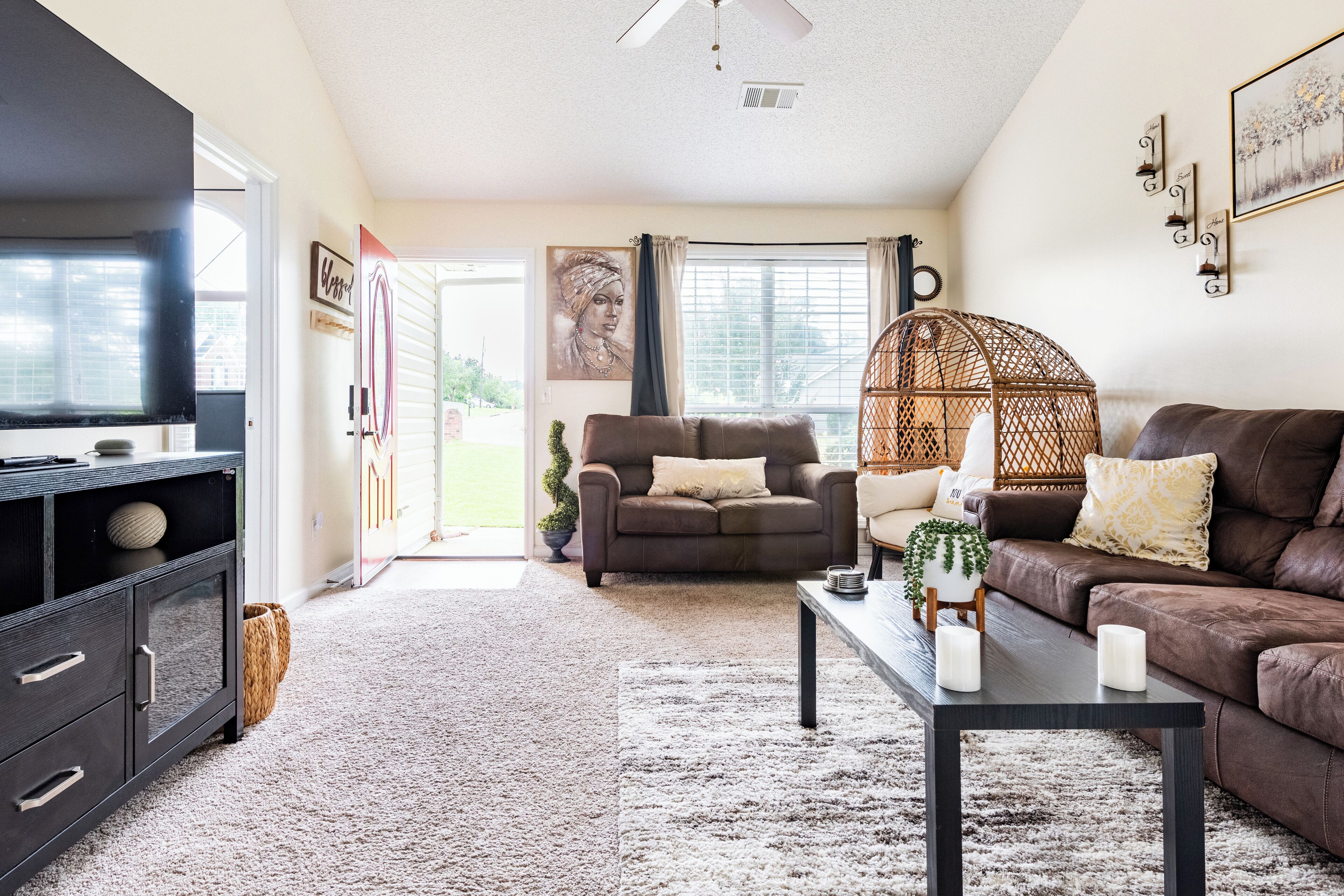 Warm and Spacious Home in Columbus w/ King bed