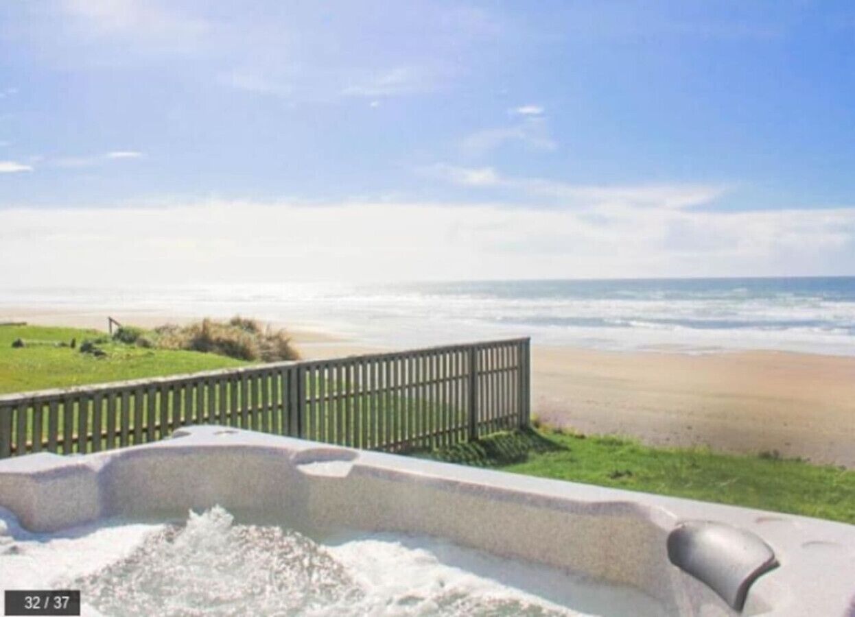 Tina de hidromasaje al aire libre