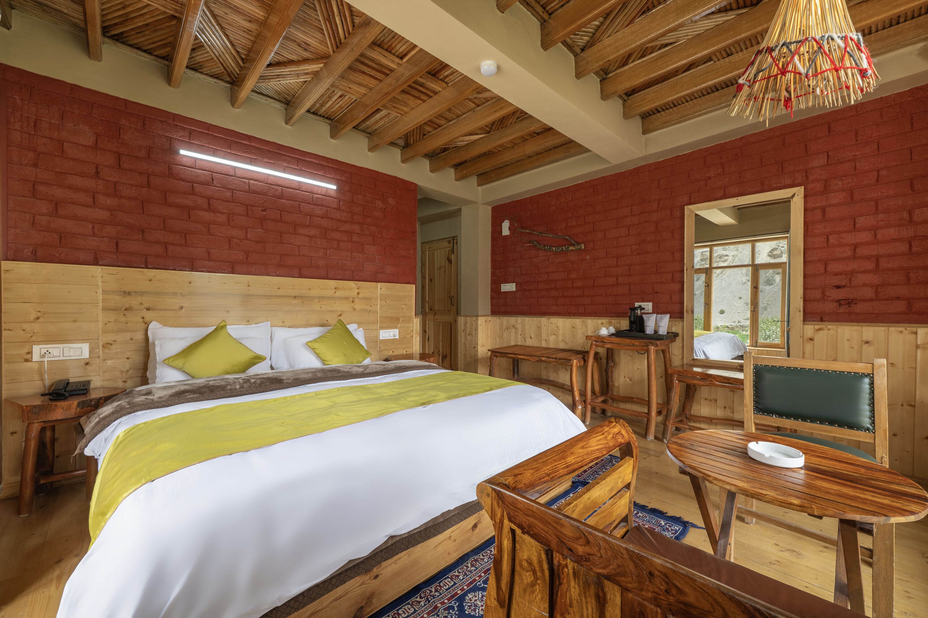 Free WiFi, bed sheets