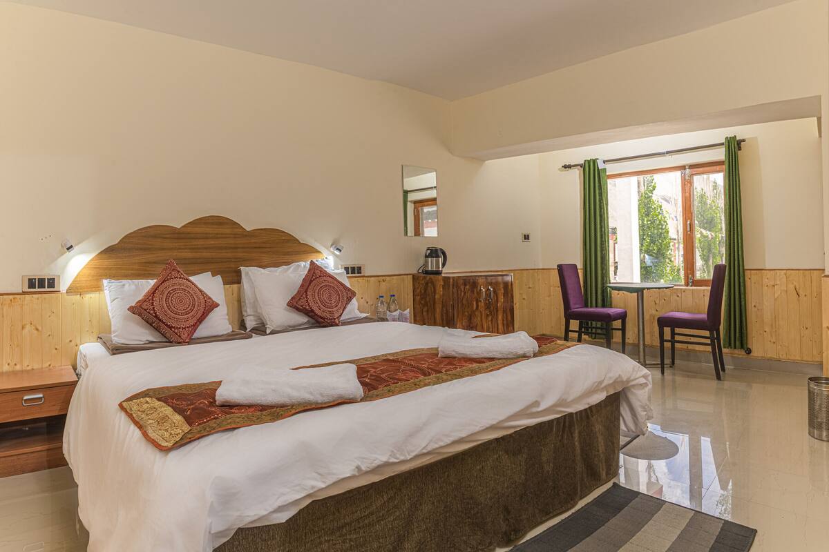 Standard Room, City View | WiFi (free), bed sheets