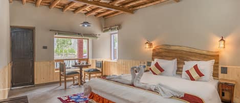 Traditional-Ferienhaus, Terrasse, Bergblick