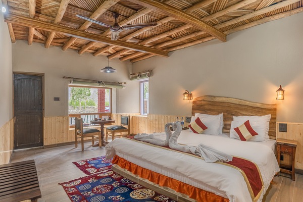 Traditional Cottage, Patio, Mountain View | Free WiFi, bed sheets