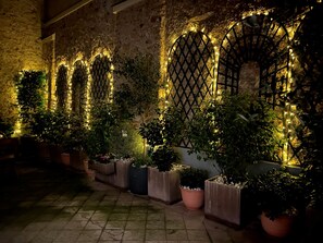 Property grounds - Trocadéro Apartment (G2) – One-Bedroom with Terrace (Paris)