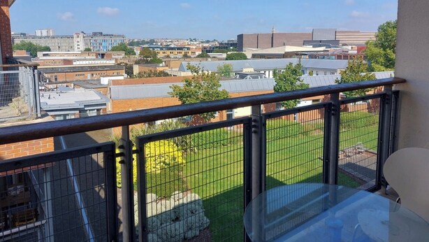 Property grounds - Beautiful 1-bed Apartment in Bristol (Bristol)