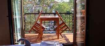 Akhan Guest House