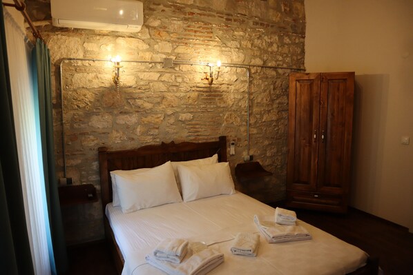 Elite-Doppelzimmer | Hochwertige Bettwaren, Minibar, laptopgeeigneter Arbeitsplatz