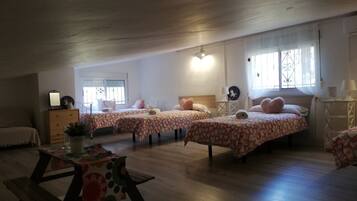 5 chambres, fer et planche Ă repasser, Wi-Fi, draps fournis